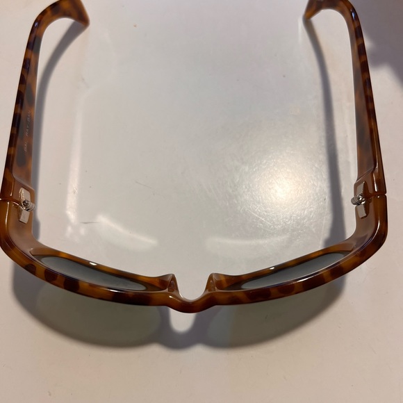 Ray Ban tortoise shell sunglasses - Picture 3 of 5